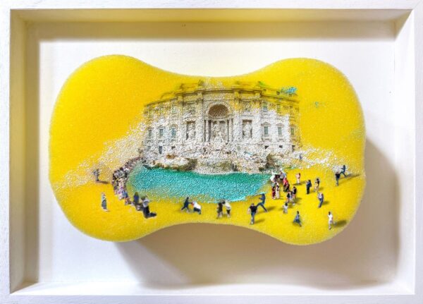 Sunny Day at Fontana di Trevi